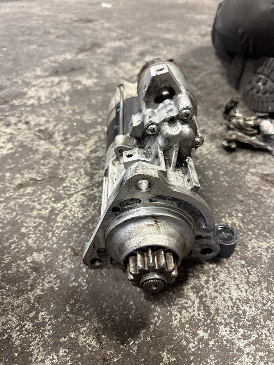 Mitsubishi Semi Truck Starter